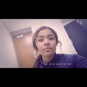 Meet your Posher, Kayla